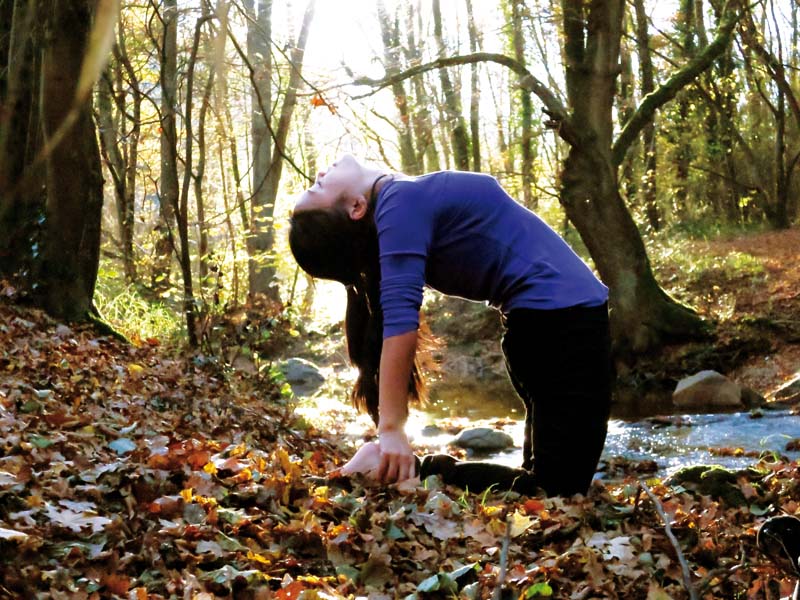 Posture Ustrasana ou Chameau