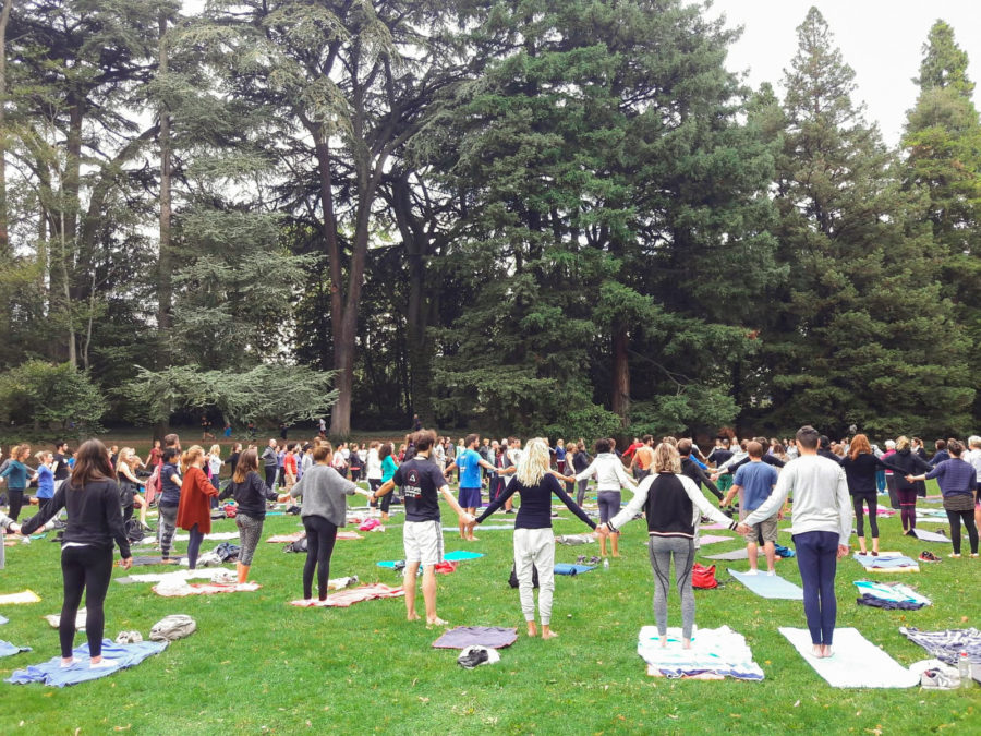 Gigantesque rassemblement Yoga au profit des Petites Cantines de Vaise