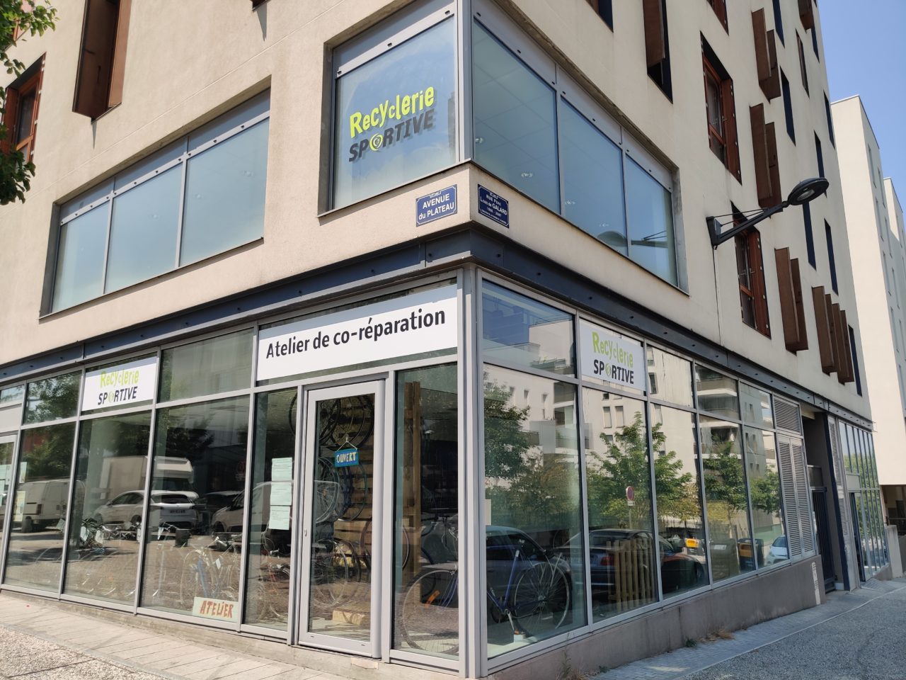 En novembre et décembre, séance de yoga à 5 euros. Co-financement possible sur demande.